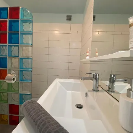 La Maison Thermale - 100m2 - Proche Centre - Garage Ferienhaus *