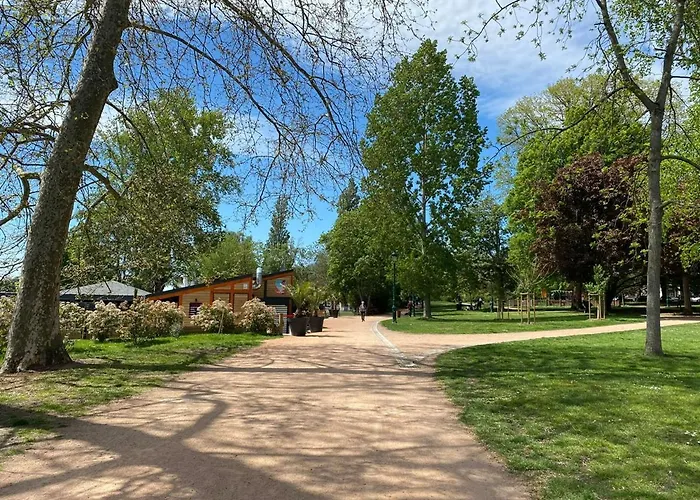 La Maison Thermale - 100m2 - Proche Centre - Garage Ferienhaus Vichy